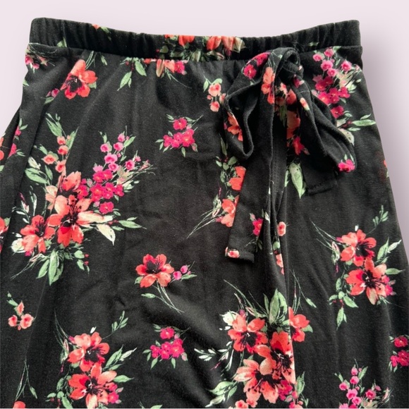 Vintage Y2K Black and pink floral grunge fairy maxi skirt with tie waist - Picture 3 of 7